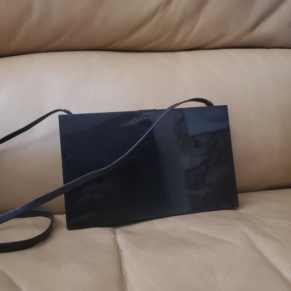 Yves Saint-Laurent YSL Plexi Minaudière Make-up Clutch Used - Picture 2 of 7